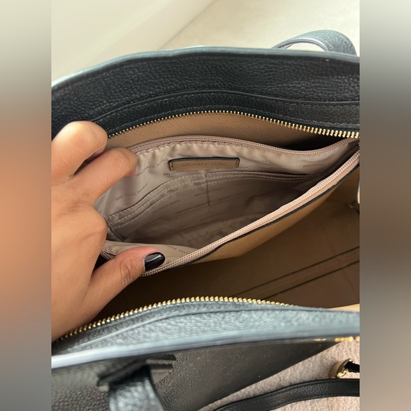 Michael Kors Black Tote Bag - Picture 3 of 5
